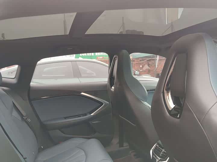 Фото 9 - MG Motor 7