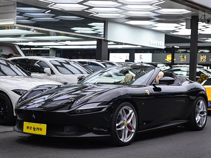 Фото 1 - Ferrari Roma