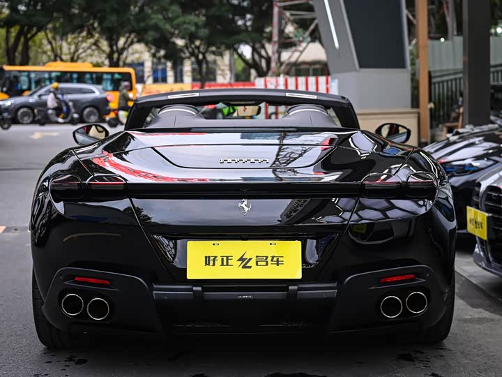 Фото 6 - Ferrari Roma