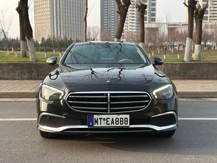 Фото 2 - Mercedes-Benz E-Class Hybrid