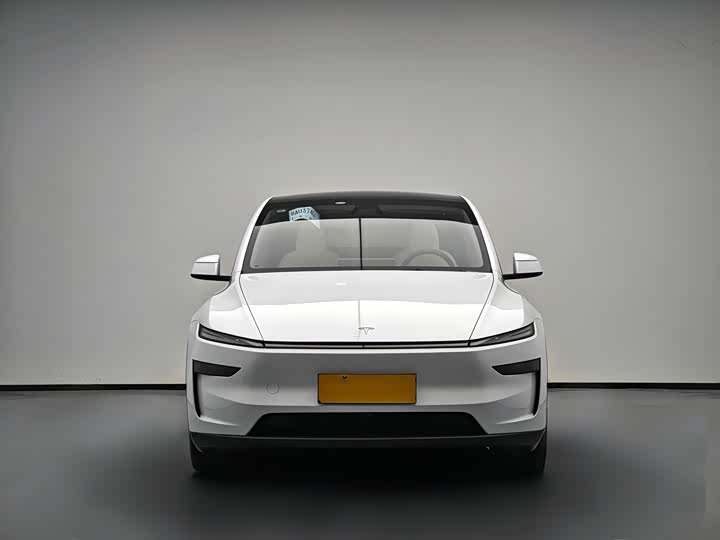 Photo 2 - Tesla Model Y