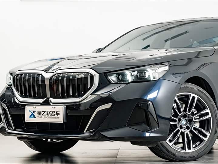 Фото 2 - BMW 5 Series