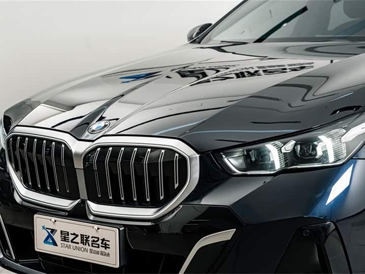 Фото 4 - BMW 5 Series