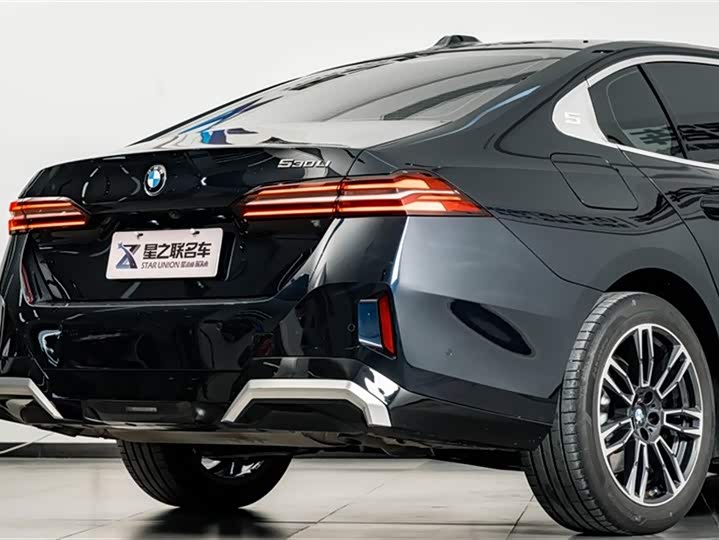 Фото 8 - BMW 5 Series