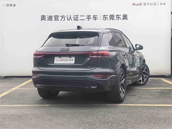 Фото 4 - Audi Q6L e-tron