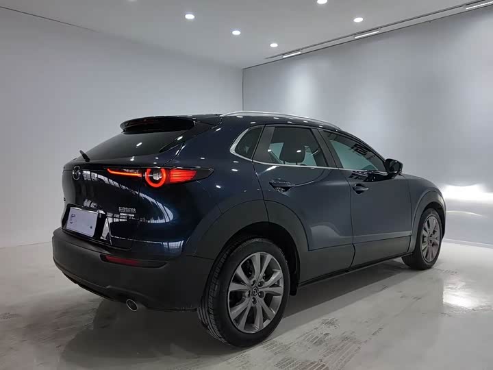 Фото 4 - Mazda CX-30
