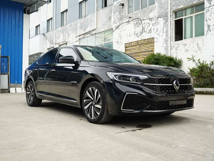 Фото 3 - Volkswagen Passat