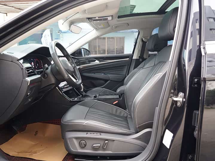 Фото 4 - Volkswagen Passat