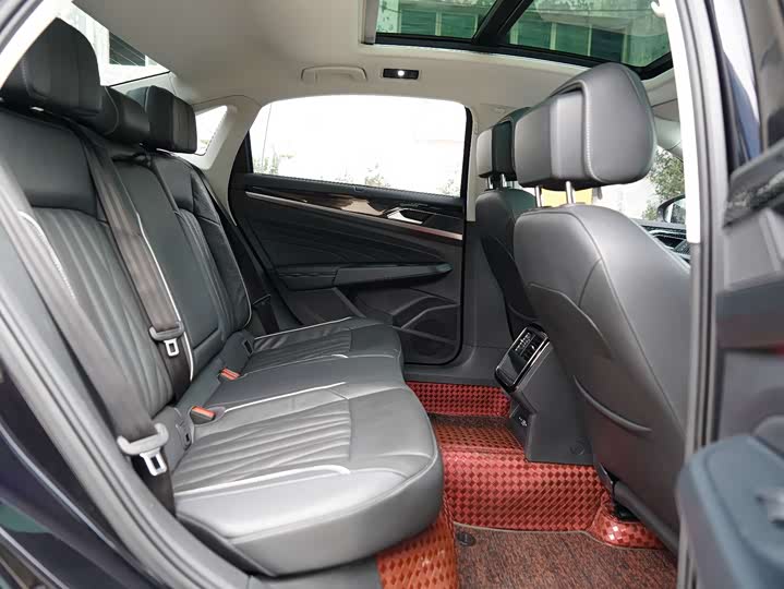 Фото 6 - Volkswagen Passat