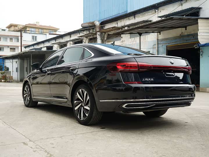 Фото 9 - Volkswagen Passat