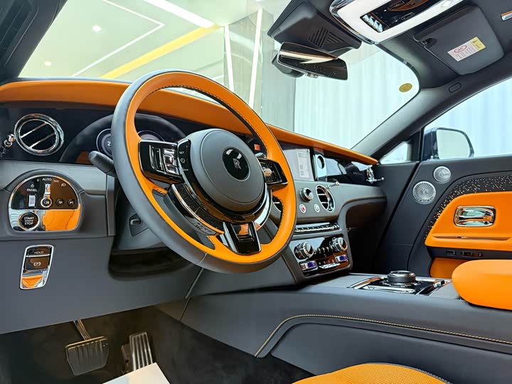 Photo 6 - Rolls-Royce Spectre