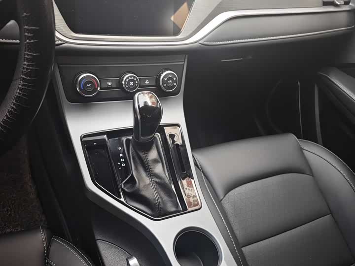 Фото 7 - Geely Emgrand