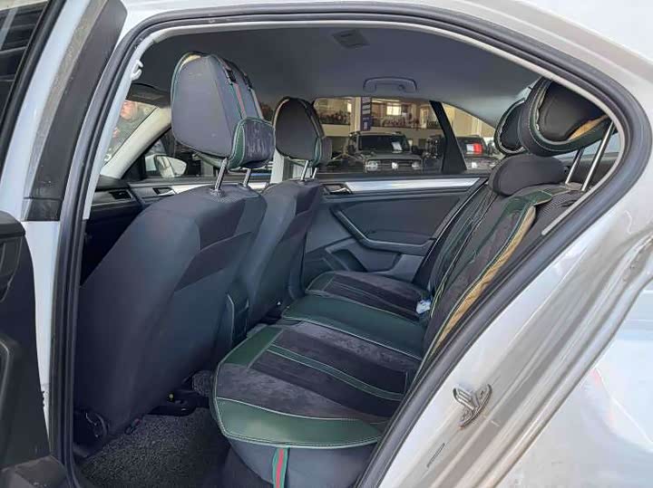 Photo 2 - Volkswagen Bora