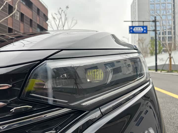 Photo 3 - Volkswagen Passat