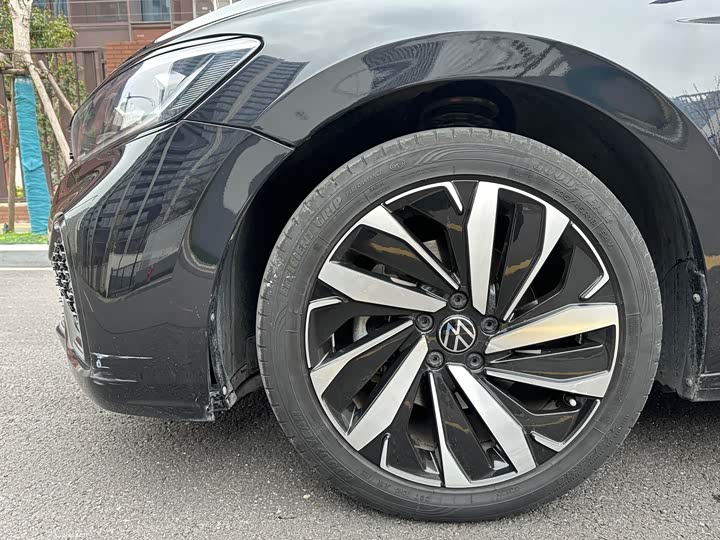 Photo 4 - Volkswagen Passat