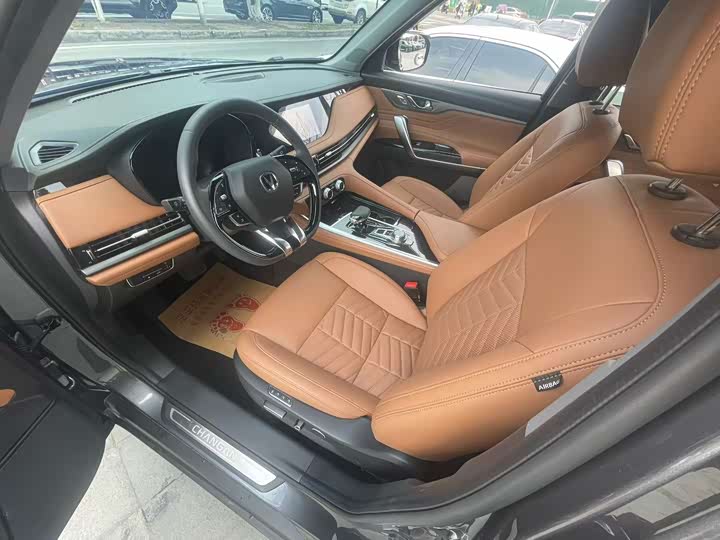 Фото 2 - Changan CS95