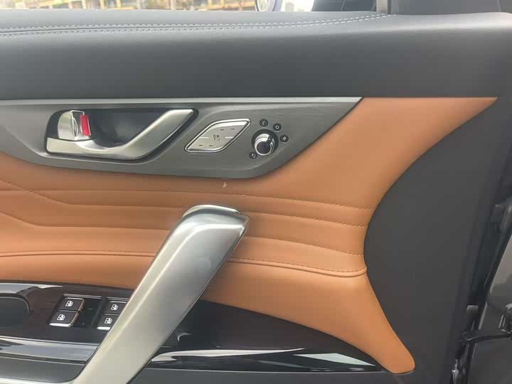 Фото 3 - Changan CS95