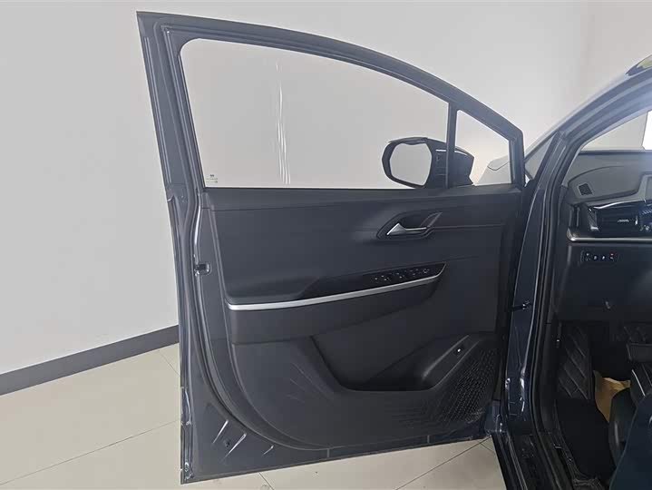 Photo 7 - Hyundai Custo