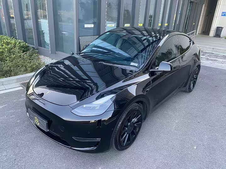 Photo 1 - Tesla Model Y