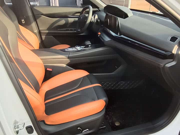 Фото 5 - Changan UNI-V