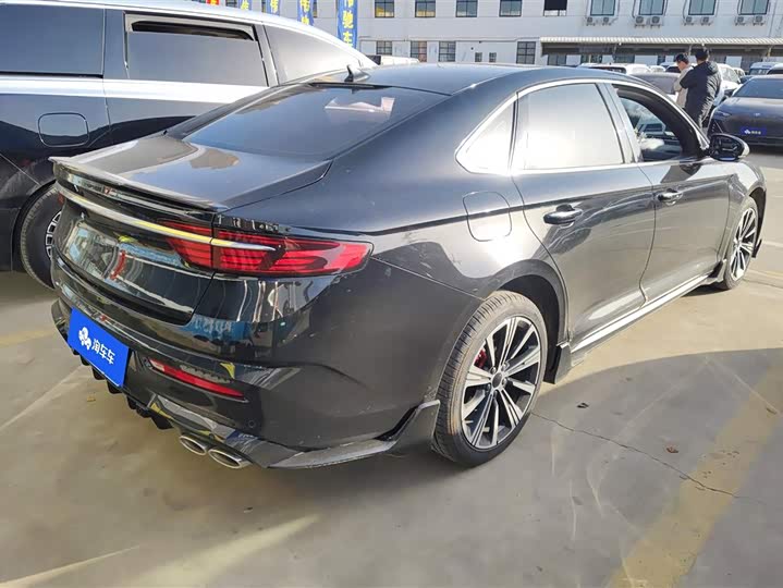 Фото 3 - Geely Preface