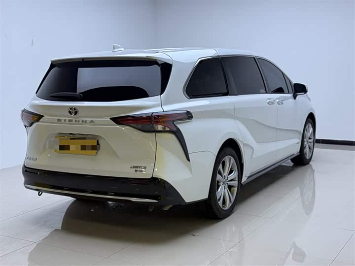 Фото 4 - Toyota Sienna