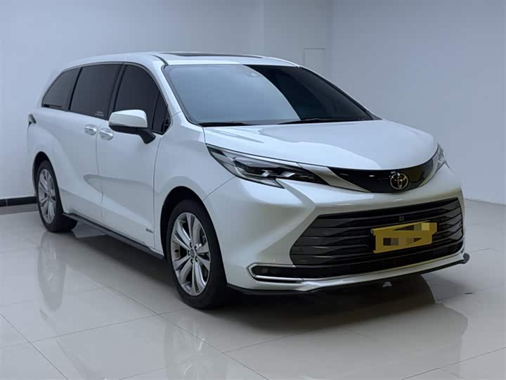 Фото 8 - Toyota Sienna