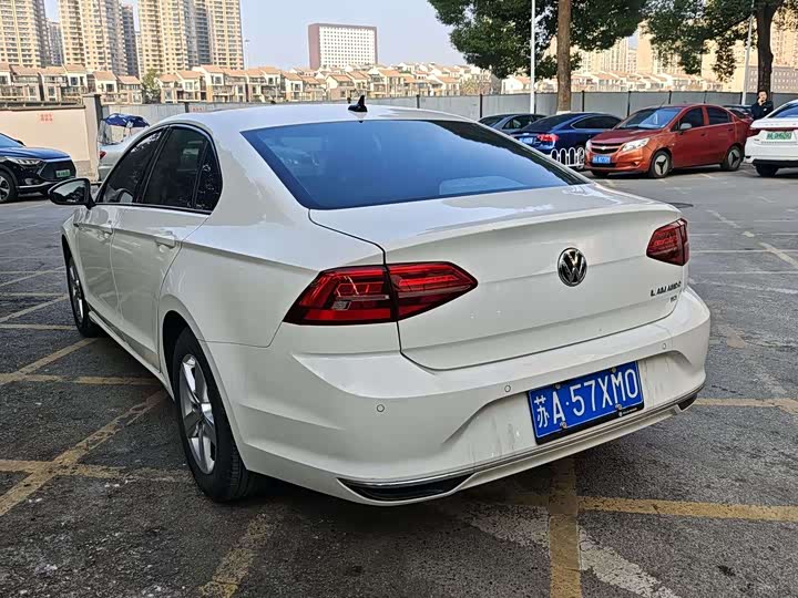 Photo 7 - Volkswagen Lamando L