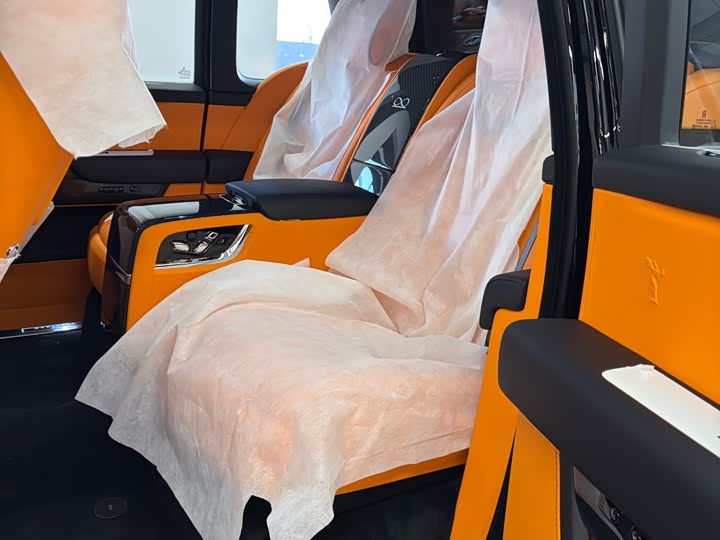 Фото 5 - Rolls-Royce Cullinan