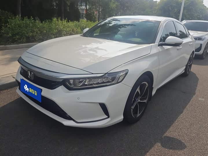 Фото 1 - Honda Inspire