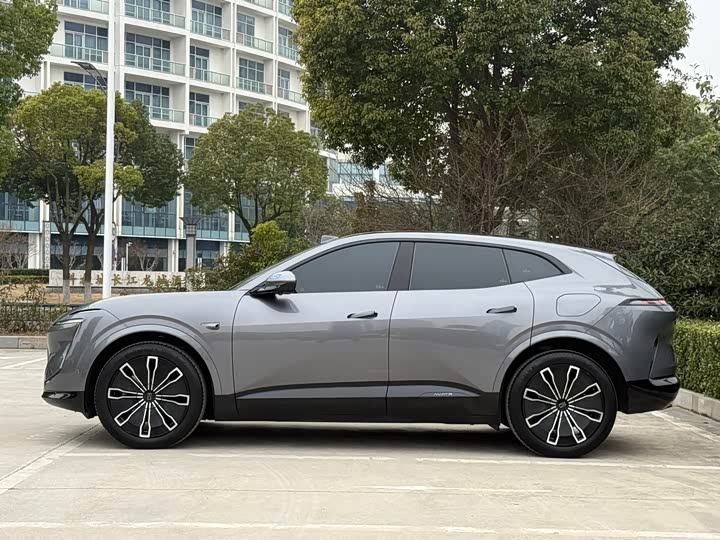 Фото 3 - Avatr 07