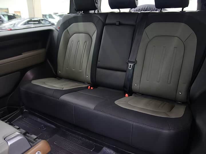 Фото 9 - Land Rover Defender