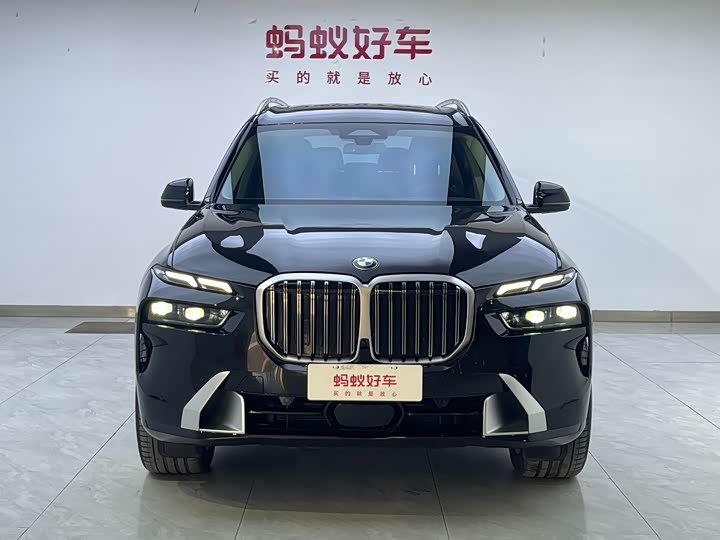 Фото 2 - BMW X7