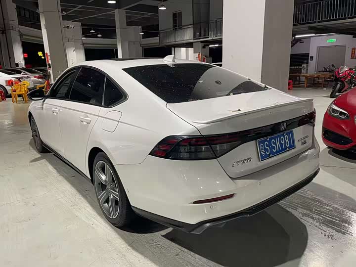 Фото 5 - Honda Accord