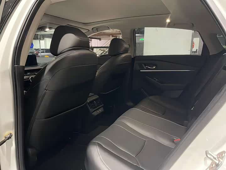 Фото 6 - Honda Accord