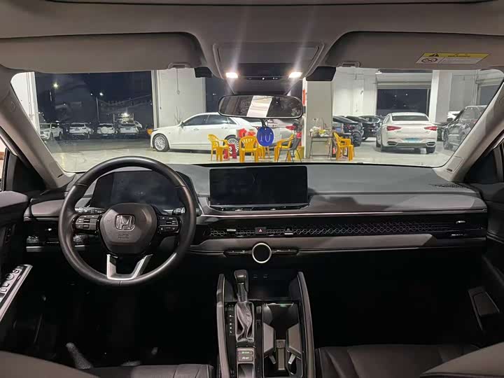 Фото 7 - Honda Accord