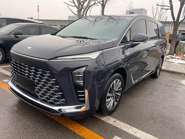 Photo 1 - Buick GL8 ES