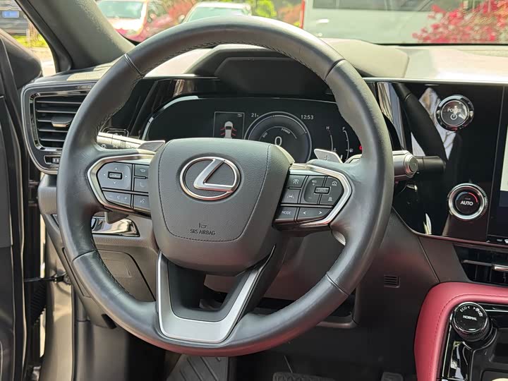 Фото 9 - Lexus NX