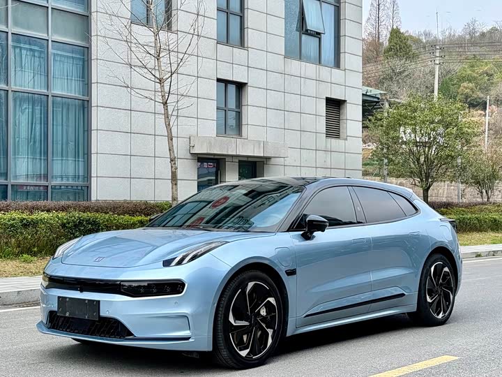 Фото 1 - Zeekr 001