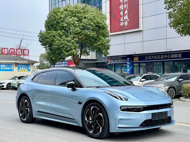 Фото 3 - Zeekr 001