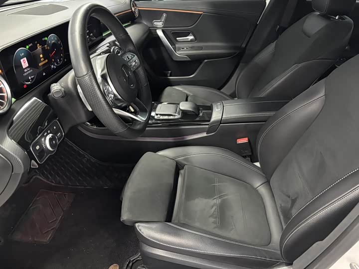 Фото 5 - Mercedes-Benz A-Class