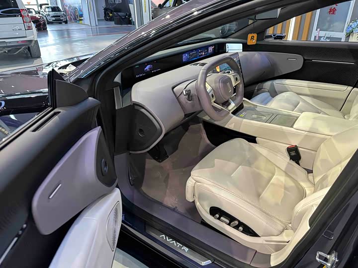 Фото 8 - Avatr 12