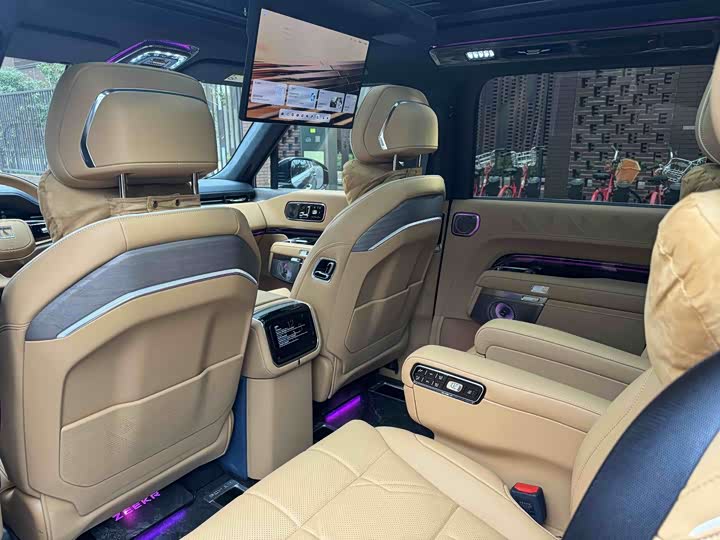 Фото 9 - Zeekr 9X