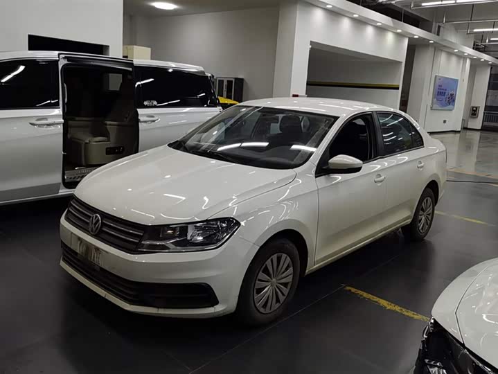 Фото 1 - Volkswagen Santana