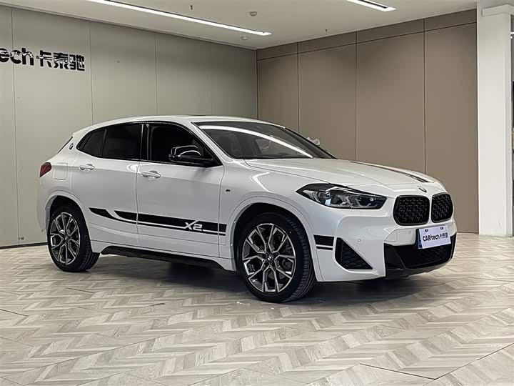 Фото 2 - BMW X2