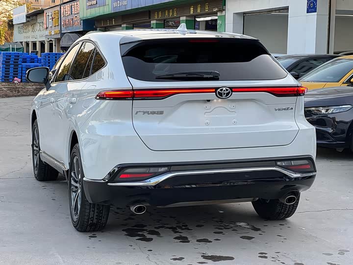 Фото 8 - Toyota Venza