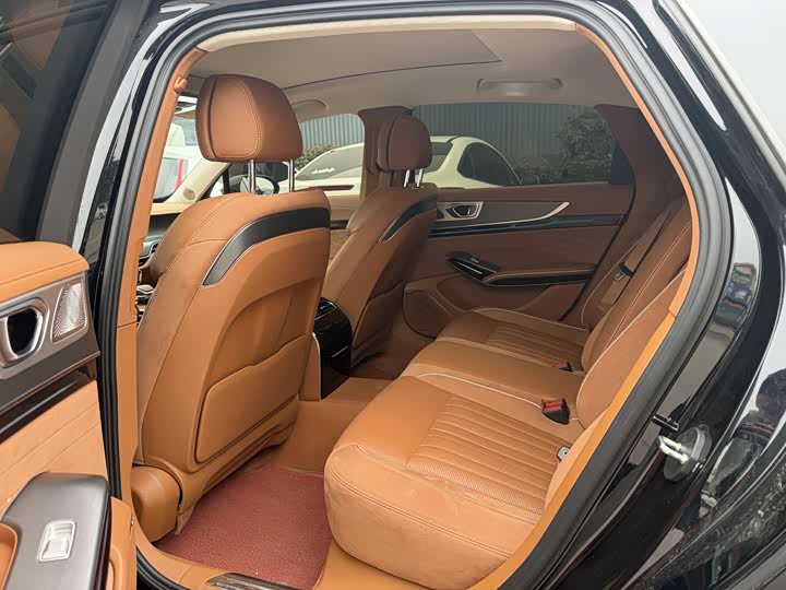 Фото 6 - Hongqi H9