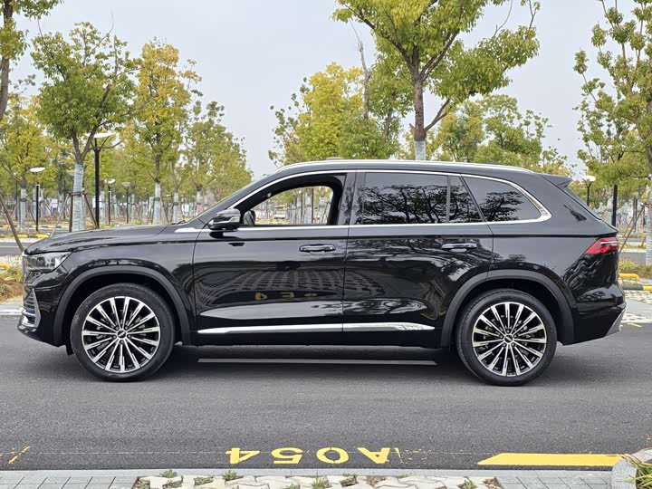 Photo 4 - Geely Monjaro