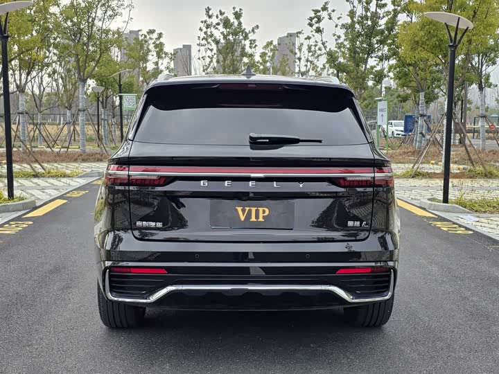 Photo 7 - Geely Monjaro