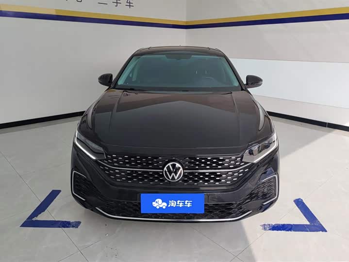 Фото 2 - Volkswagen Passat